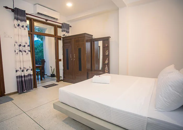 D2 Villa Unawatuna